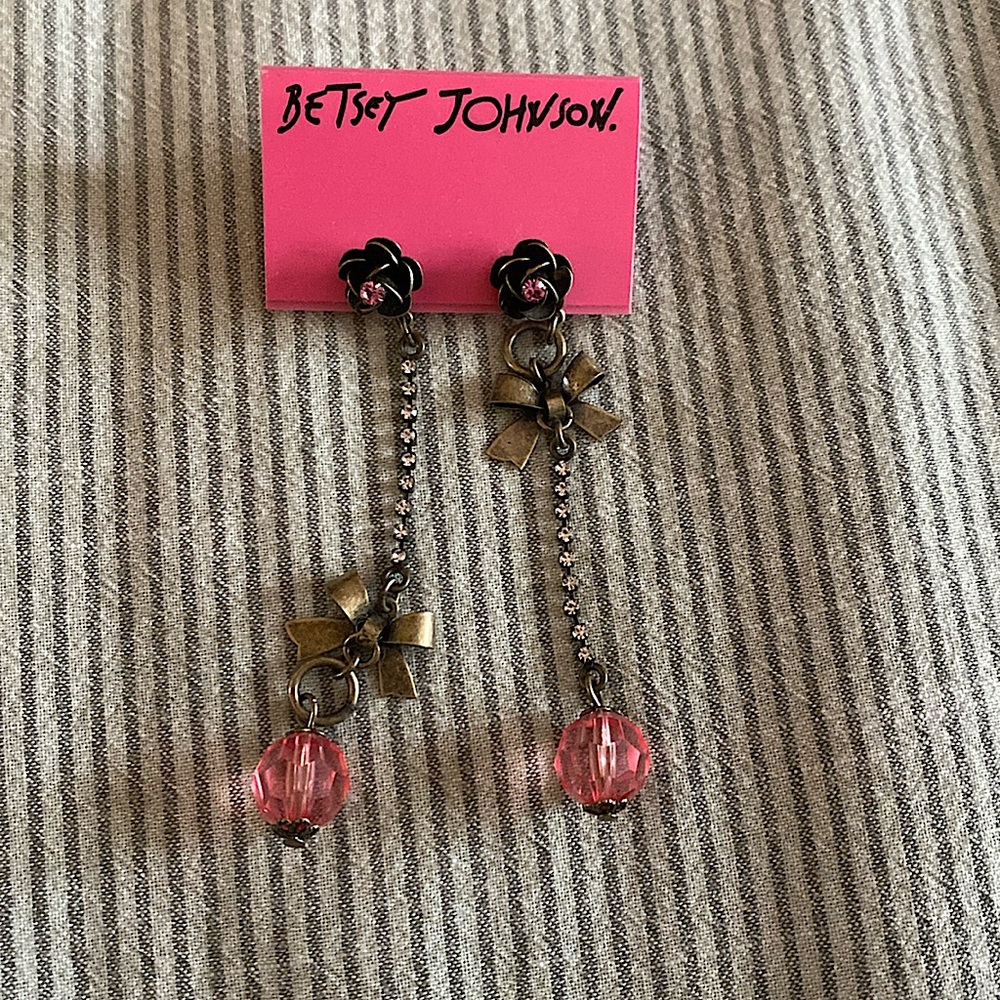 Vintage BETSY JOHNSON Dangle Earrings ✨💞